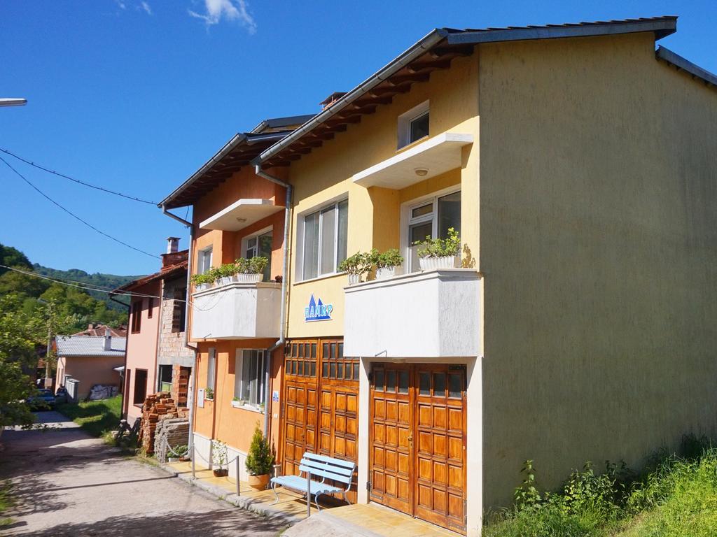 Pamir Guest House Sjipkovo Exteriör bild