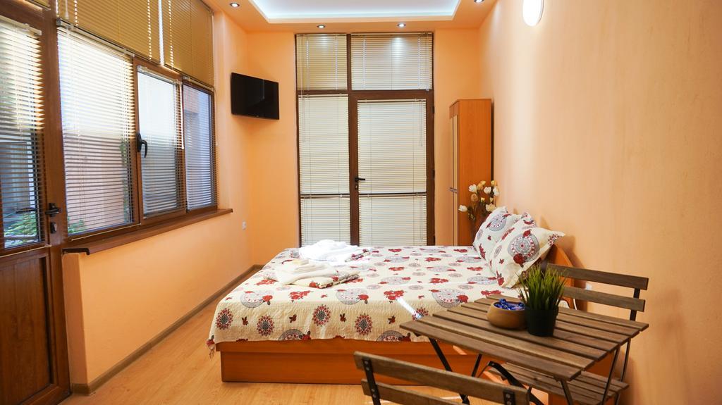 Pamir Guest House Sjipkovo Exteriör bild